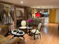 Step back in time and experience the elegance of Victorian era. - Wifi