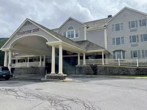 Escape to the Heart of Jiminy Peak: Country Inn condo with full kitchen, 2 bths - 3-Star