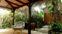 Charming studio in a tropical garden. with swimming pool, free wifi and parking. - 2 звезды