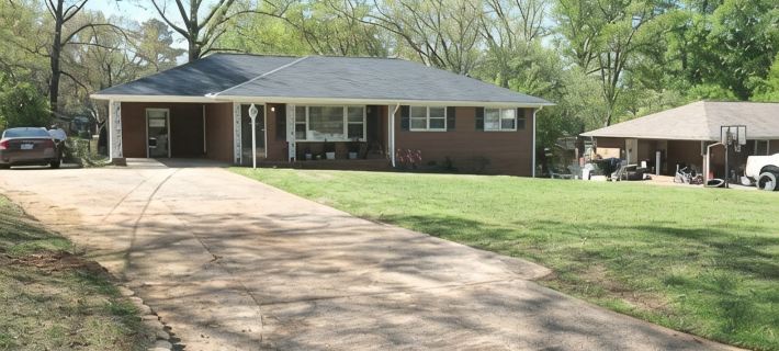 Experience Griffin charm, just a quick 12-min drive to Atlanta Motor Speedway Hotels in Spalding County
