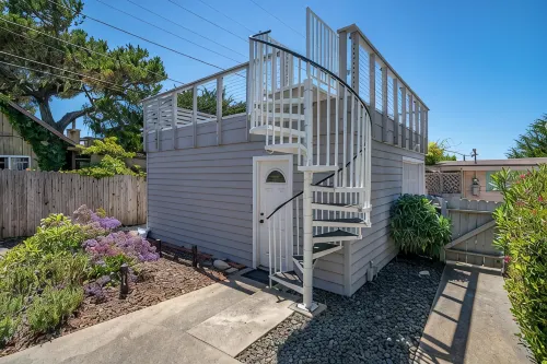 Magical Home on the Hill with Ocean Views - Two Queen Beds and One Full Bed