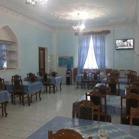 Islambek Hotel & Travel
