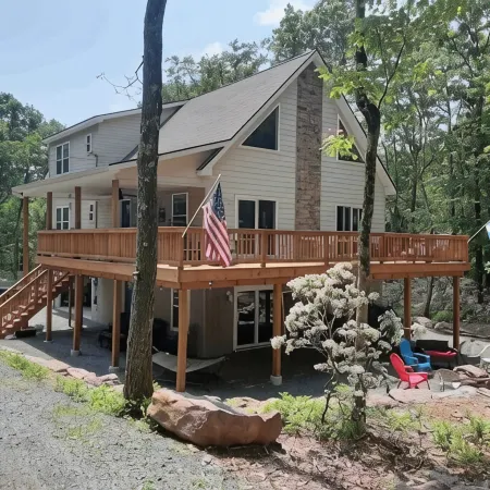 Parkwood Manor at Bear Creek Lakes in Jim Thorpe
