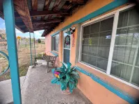 Stay in a vintage adobe mountain home with modern touches. Great retreat! - 2 stjerner