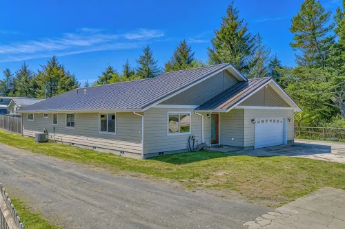 Beautiful family home, spacious living and only minutes from the beach.