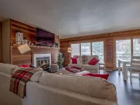 Silverthorne Condo with Mtn views, Pool & Hot tub Hotels in Silverthorne
