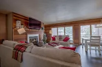 Silverthorne Condo with Mtn views, Pool & Hot tub