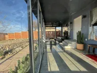 Joshua Tree- Hot tub, Walk to food & shops, a few minutes from JTNP