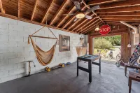 Spacious 1 block to Downtown Mt. Dora "The Brick Haven" with Garage Gameroom!!
