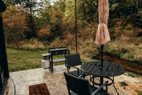 Couples Retreat, Lux, Hot Tub, Private, Peaceful, Magical, Creekside, Wildlife,