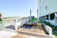 Saltwater Haven - Beach Front, Ocean View