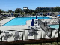 Studio condo with amazing water views, short walk to the beach