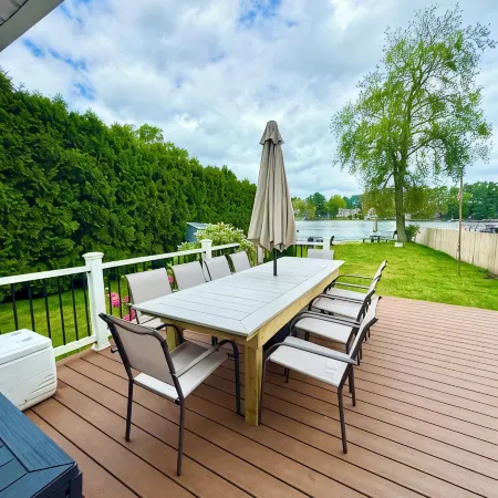 Spacious Lakehouse w/ Private Beach