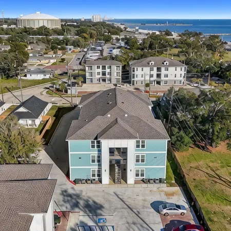 Sandy Beach 2 Bed Apt.