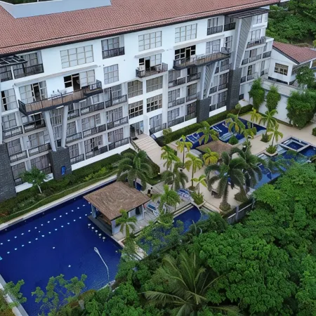 Crown Hotel at Harbour Springs Palawan Managed by Enderun Hotels