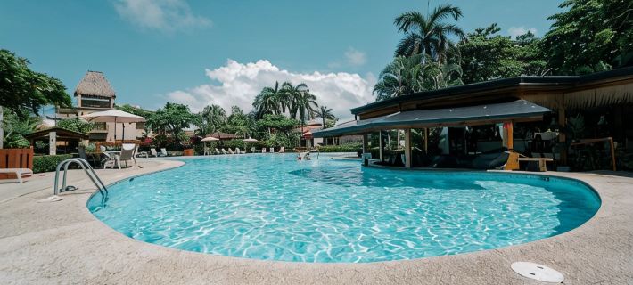 Casa Las Palmas - Modern Comfort + Private Pool, Near Beach, 4 Pax! プラヤ・エルモサのホテル