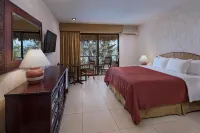 Camino Real Tikal‎ - 4 Sao