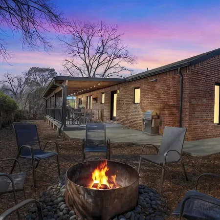 Alcove: Steps to Main St-High End Home w/Hot-Tub!