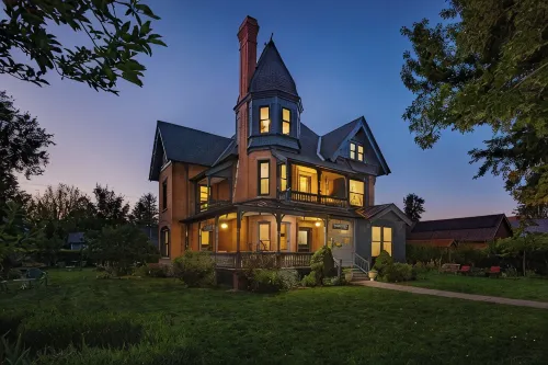 Gable House Bed and Breakfast Inn - 4-Star