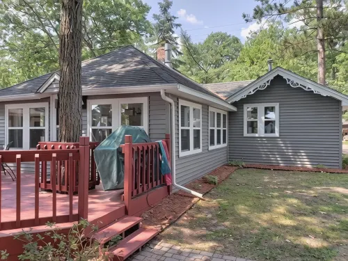Amazing Cabin directly on Higgins Lake w/Private Boat Mooring Onsite! - Chalets