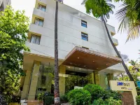 JM Four Hotel Các khách sạn gần Đường Laxmi