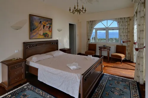 Villa Stella,  swimming pool, by the beach,  close to Athens