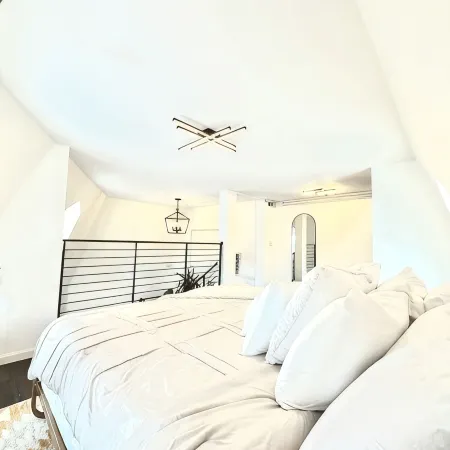 The New Hope Loft Walkable & Serene