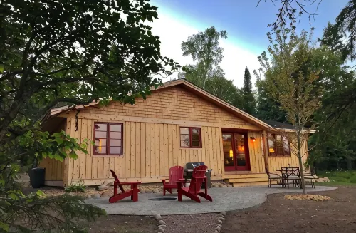 Artisan-crafted Magic on Lake Superior between Lutsen and Grand Marais