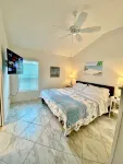 The Villages 3 bed/3 Kings, Private, Coastal decor, 1 min to Rec cntr & Pickleba - 3-Star