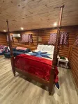 Nice log cabin on back country road with peace, quiet and the amenities of home - Hytter