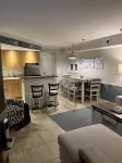 Escape to Paradise in Avalon – Beautiful Condo Just Steps from the Beach - WiFi