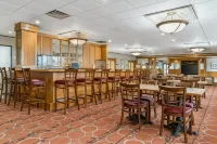 Quality Inn & Suites - breakfast