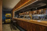 Hotel D1 - Bars
