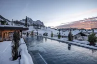 Abinea Dolomiti Romantic Spa - Pools