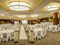سي كاي فارابي هوتل Hotels near بيرليك