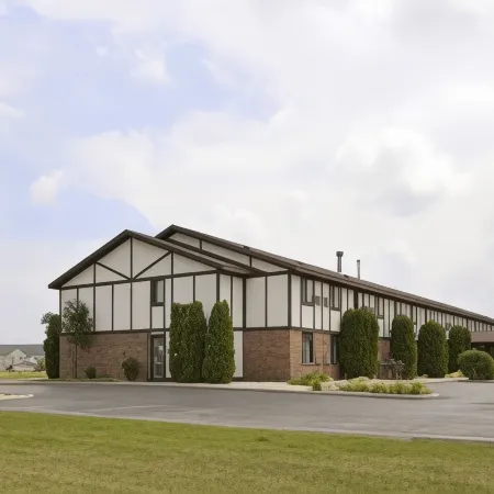 Baymont by Wyndham Oshkosh Airport