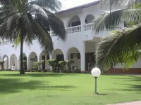 Coconut Grove Beach Resort Hotéis em 