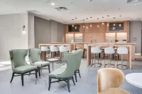 Embassy Suites by Hilton Louisville East - Baarit