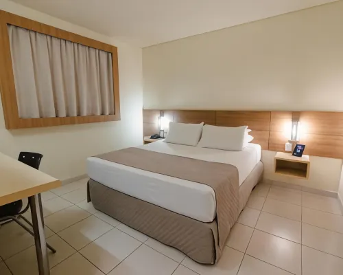 Hotel Caiuá Express Hôtels à : Maringá