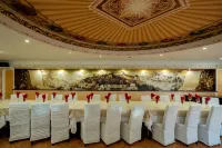 Max International Hotel & Resort - Pet friendly