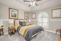 Right at Home-Midland Sprawling Ranch House with Pool Cabana and Playground - 4つ星