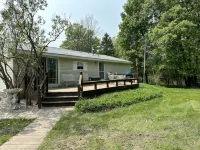 Cozy Place w/Rustic Bunk house ORV Trail at end of driveway Sleeps 8-10 - 홈스테이