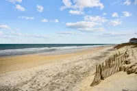 Oceanfront Family Retreat / Pool, Hot Tub, Elevator, Well Stocked Kitchen - balcón