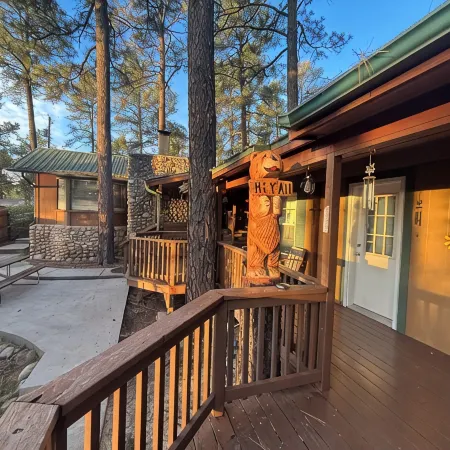 Dreaming Tree 1 a fabulous Ruidoso cabin perfect for a couple’s get-a-way