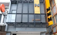 M Cabin Karawaci - Bãi đậu xe
