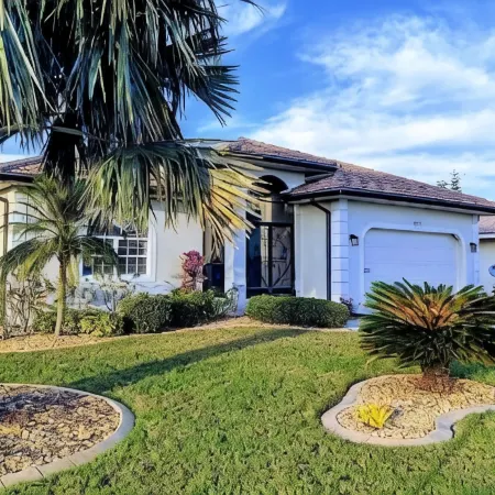 Punta Gorda Home w/ Lanai < 1 Mi to Downtown!