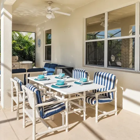 6 Bedrooms. Private South Facing Swimming Pool. BBQ