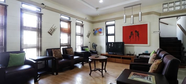 Rumah Tawa Guesthouse 1 Hotels in Lengkong