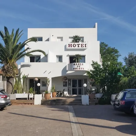 Hotel Sable Et Soleil - Port, Plage et Jacuzzi Privé