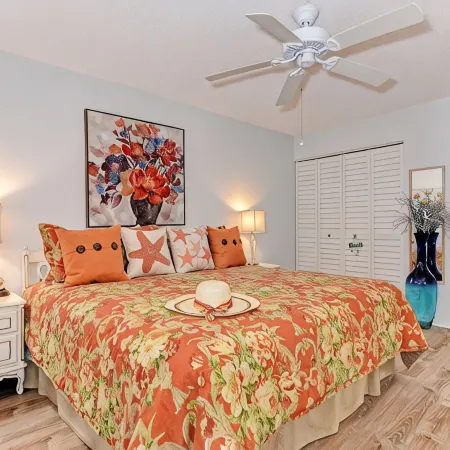 Siesta Key Beach IDEAL LOCATION BEACH, VILLAGE, HEATED POOL